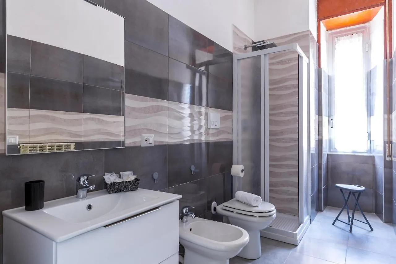 Rione Emanuele III - 4 Bedroom Apartment Nápoly