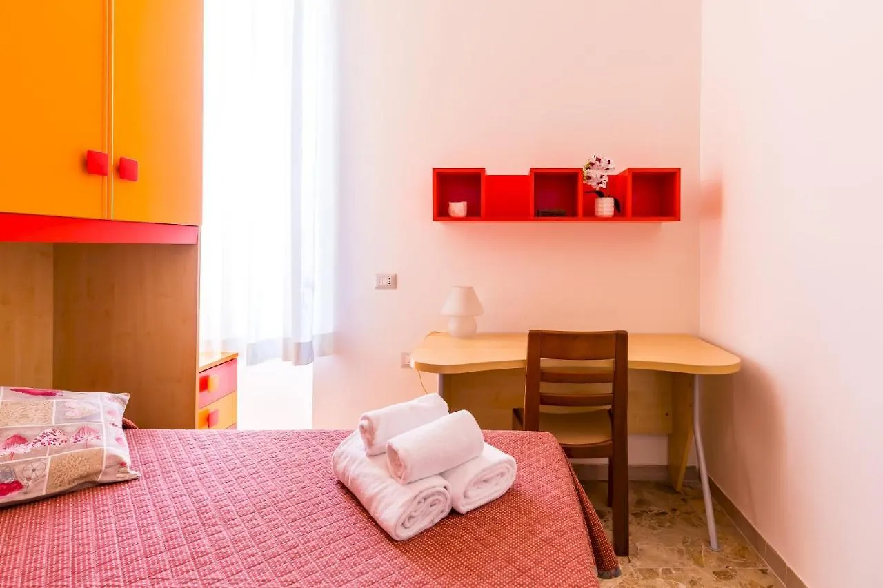 נאפולי Rione Emanuele III - 4 Bedroom Apartment איטליה