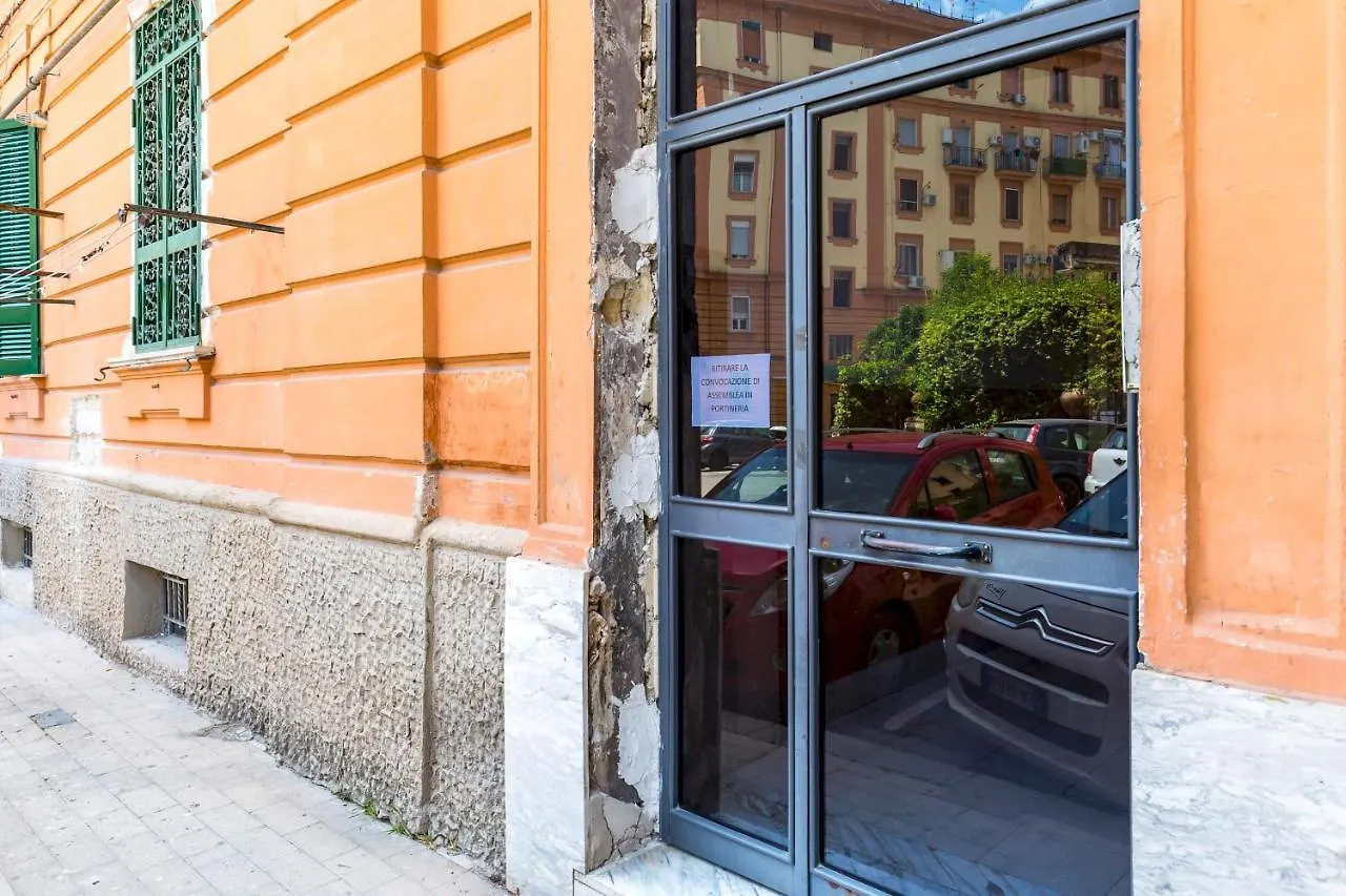 Rione Emanuele III - 4 Bedroom Apartment Nápoly